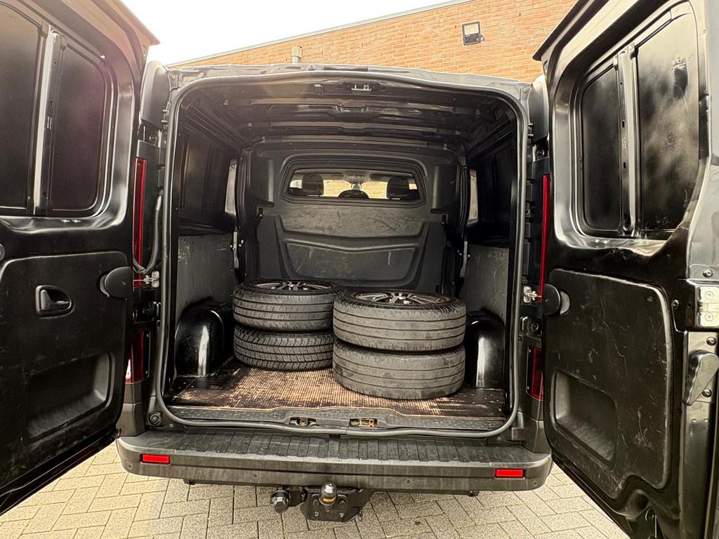 Renault Trafic 1.6dCi 126PK Dubbelcabine Lang / Euro6, Voorwielaandrijving, Stof, Gebruikt, Met garantie (alle)