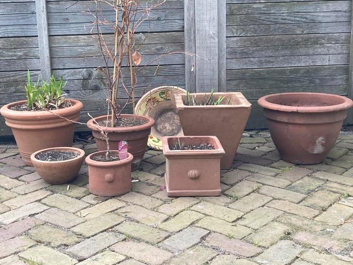 Mooie collectie terra cotta potten, Tuin en Terras, Bloembakken en Plantenbakken, Zo goed als nieuw, Steen, Minder dan 30 cm, Rond
