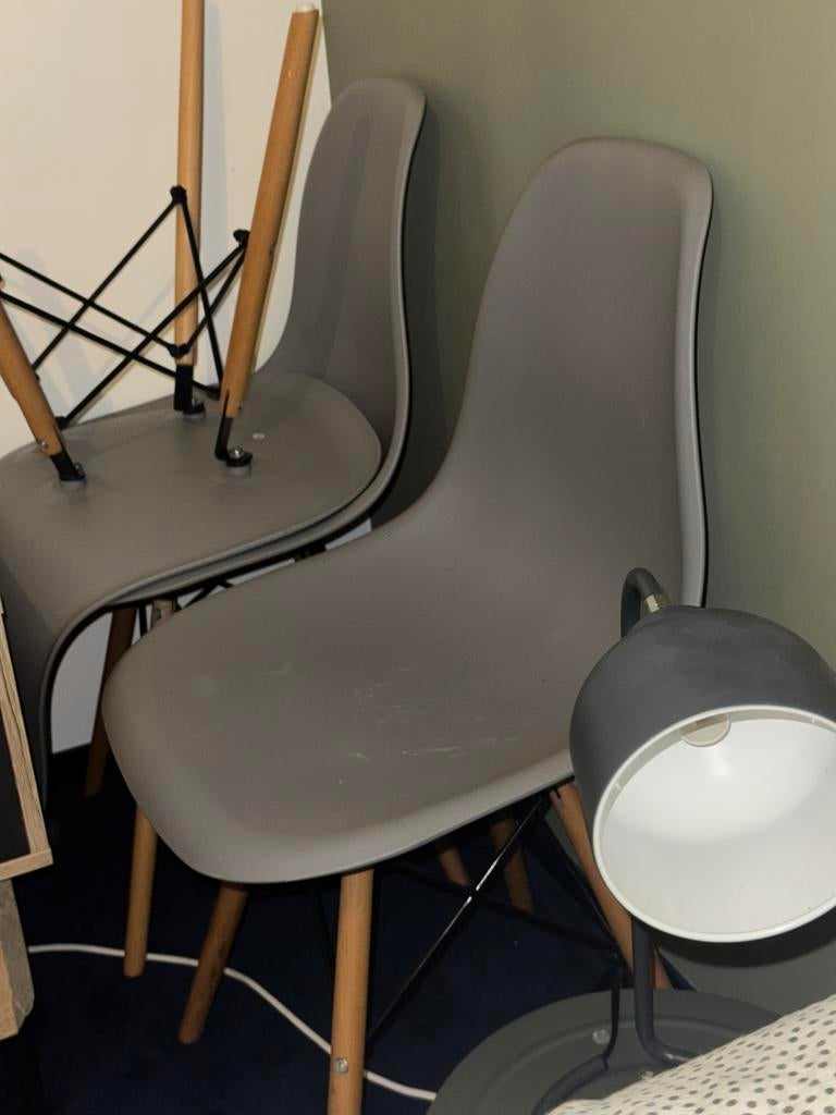 4x Grijze stoelen, Ophalen, Zo goed als nieuw, Grijs, Vier