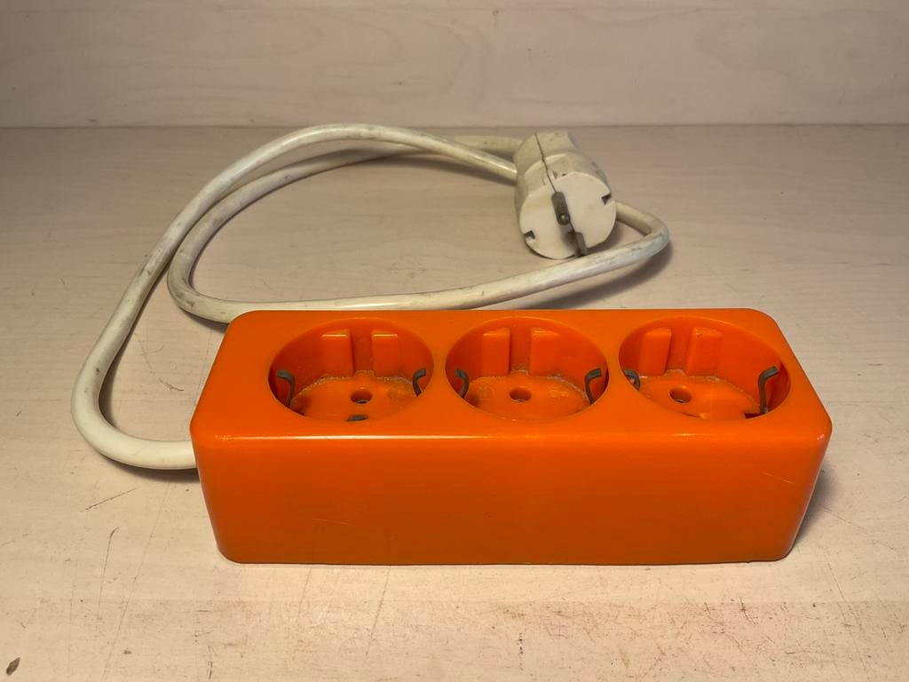 Vintage oranje stekkerdoos geaard, Muziek en Instrumenten, Ophalen of Verzenden, Gebruikt, Apparatuur