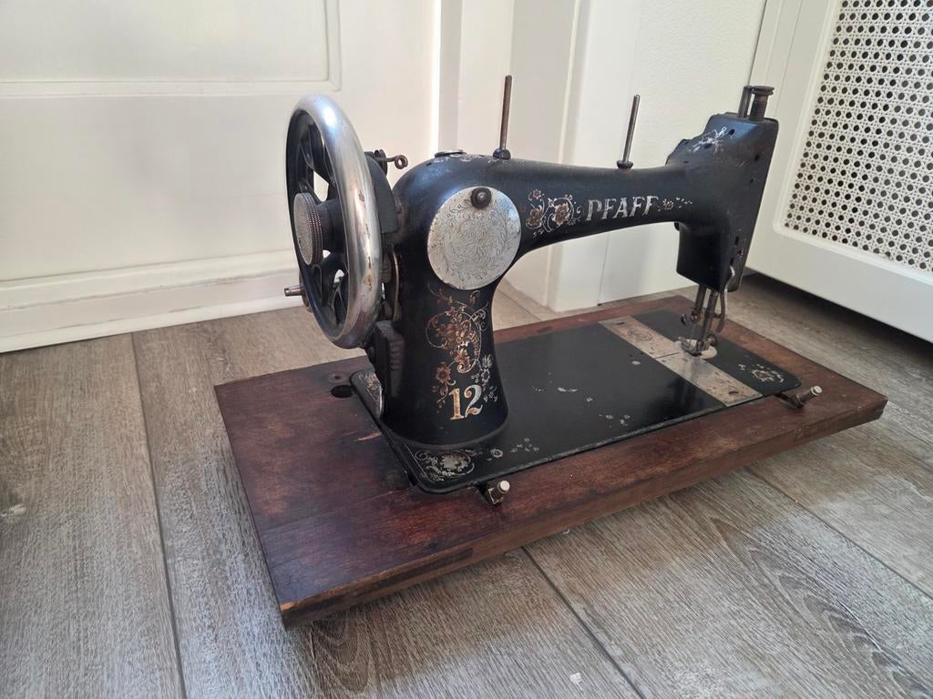Naaimachine Pfaff 12, Ophalen