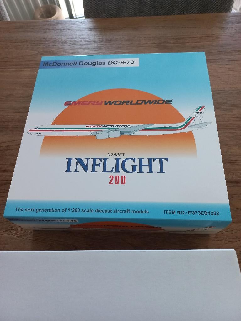 Inflight 1:200 DC-8-73F Emery Worldwide, Verzamelen, Luchtvaart en Vliegtuigspotten, Ophalen of Verzenden, Nieuw, Schaalmodel