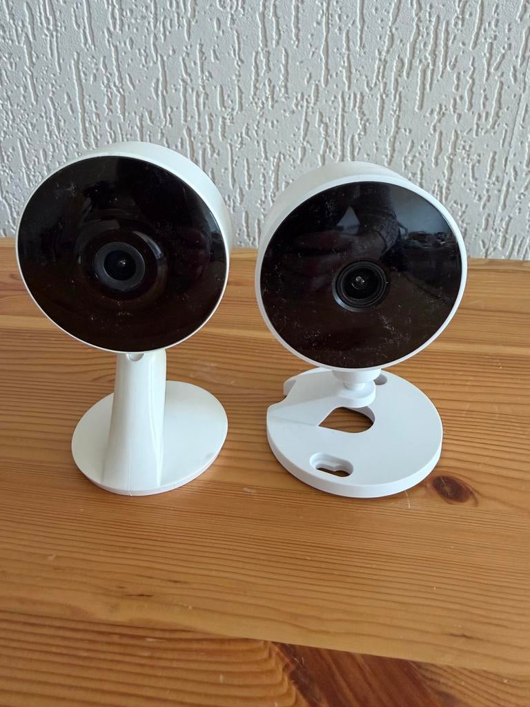 Twee indoor beveiligingscamera’s, Ophalen of Verzenden, Gebruikt, Binnencamera