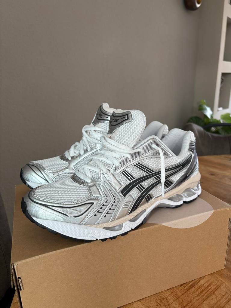 Asics Gel-Kayano 14 - Maat 45 - Nieuw met bon, Kleding | Heren, Schoenen, Wit, Nieuw, Ophalen of Verzenden, Sneakers of Gympen