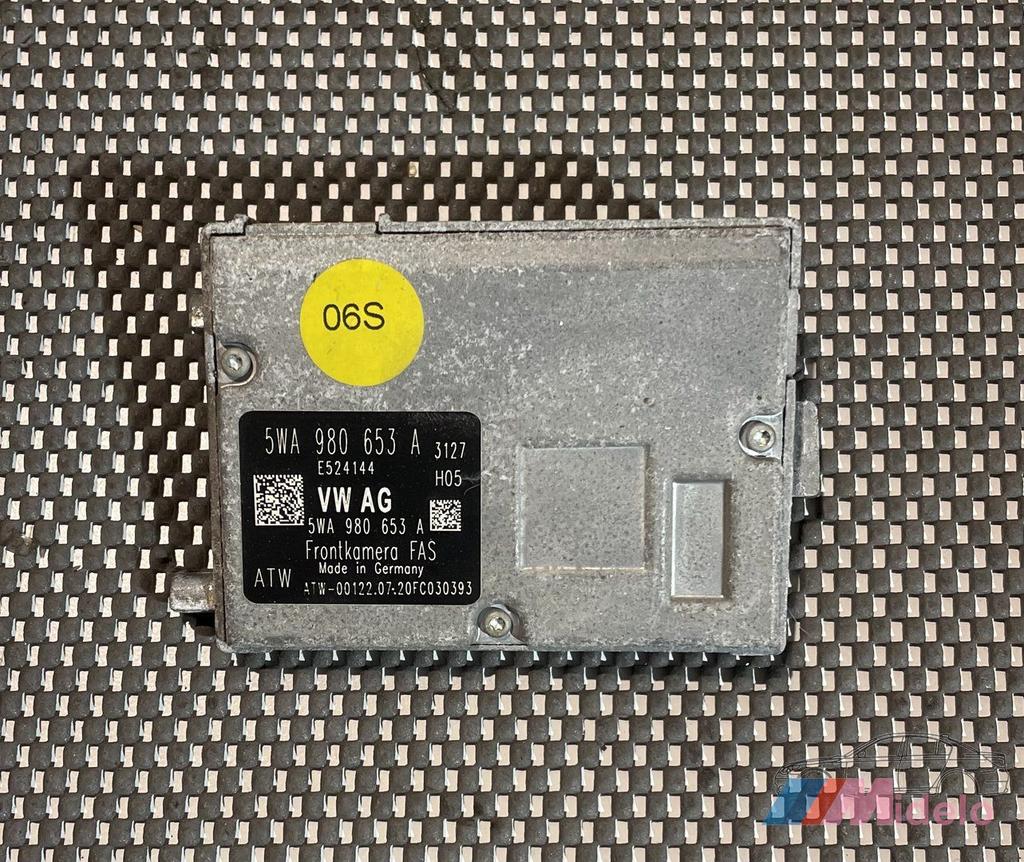 VW GOLF VIII CAMERA VOORKANT 5WA980653A, Auto-onderdelen, Elektronica en Kabels, Gebruikt, -, Volkswagen, -