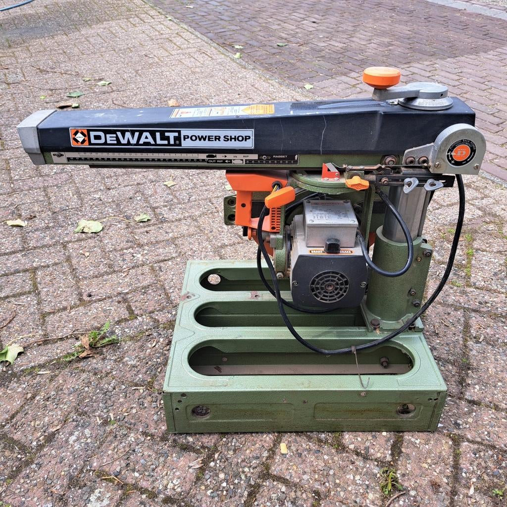 Afkortzaag DeWalt, 380 Volt, Ophalen, Gebruikt, 70 mm of meer, Afkortzaag