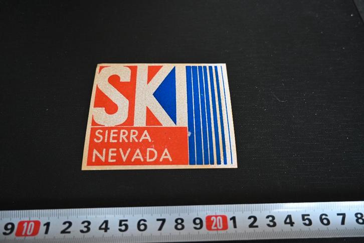sticker SKI Sierra NEVADA, Verzamelen, Stickers, Zo goed als nieuw, Ophalen
