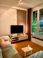 Modern zwevend tv-meubel met opbergruimte, Huis en Inrichting, Kasten | Televisiemeubels, Ophalen, Overige materialen, 100 tot 150 cm