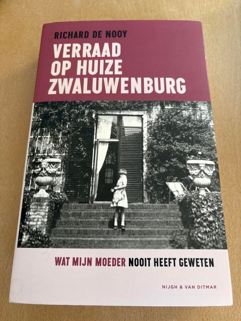 Verrraad op Huize Zwaluwenburg - Richard de Nooy, Ophalen of Verzenden, Zo goed als nieuw