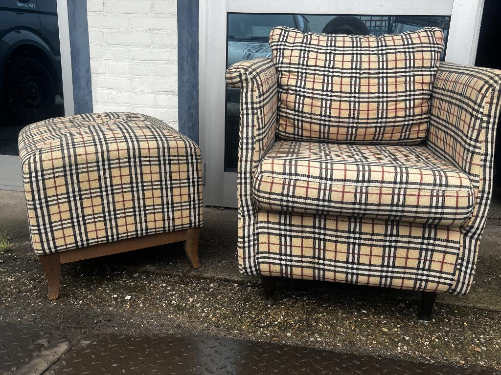 Geruite fauteuil + voetenbankje (Burberry look), Ophalen, Gebruikt, 75 tot 100 cm, Stof