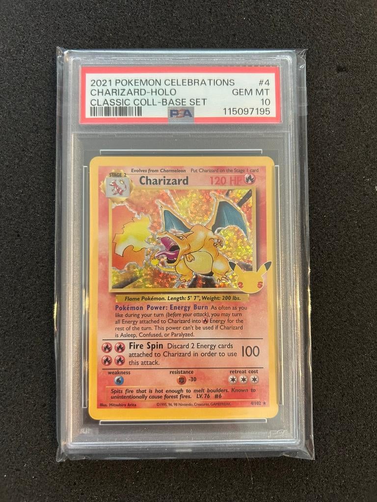 charizard celebrations psa 10, Hobby en Vrije tijd, Verzamelkaartspellen | Pokémon, Ophalen of Verzenden, Zo goed als nieuw, Foil