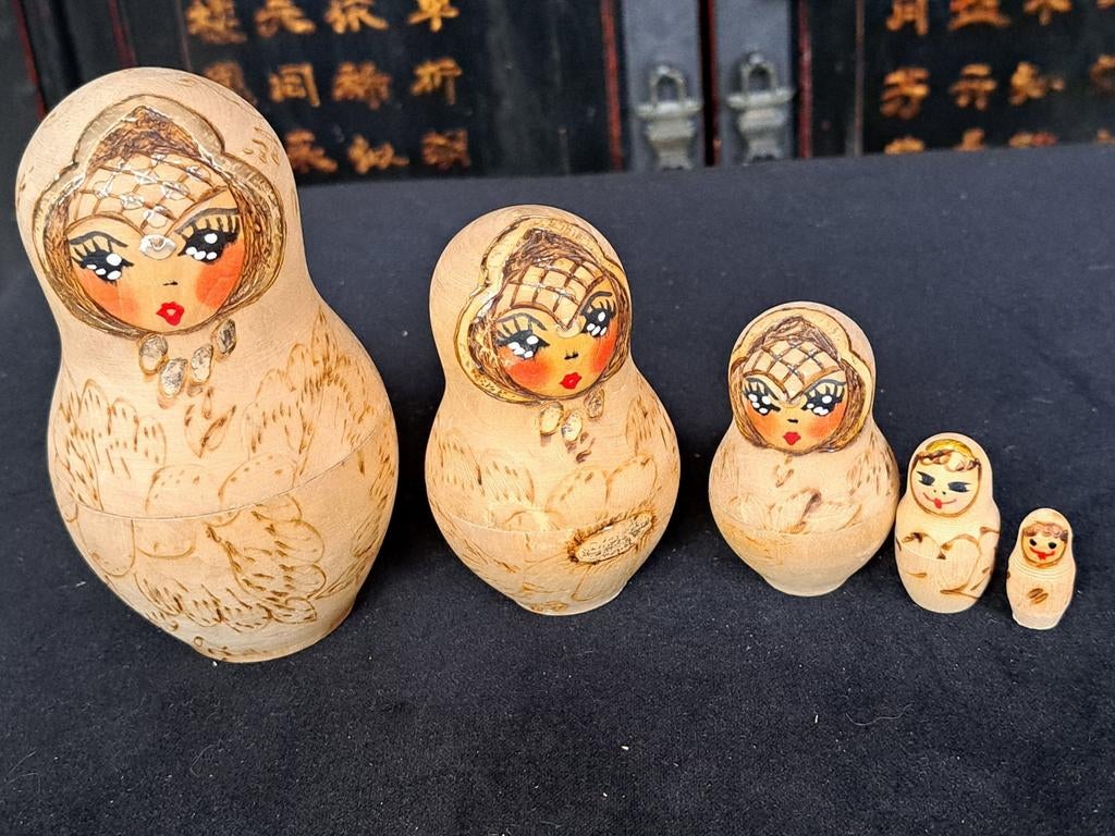 Matroeska  matrouska  setje 5 delig, Verzamelen, Poppetjes en Figuurtjes, Ophalen of Verzenden, Zo goed als nieuw