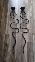 Set van 2 zwarte metalen kandelaars, spiraalvormig, Gebruikt, 25 tot 50 cm, Zwart, Ophalen of Verzenden