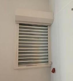 Elektrische stalen beveiligings rolluiken, Ophalen, Gebruikt, Minder dan 100 cm, Wit