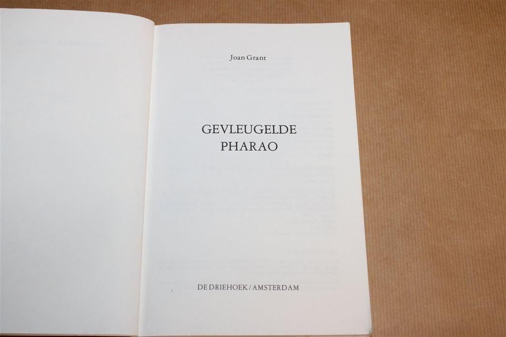 Gevleugelde Pharao — Joan Grant & Egyptische Roman [1979], Ophalen of Verzenden, Gelezen, Overige onderwerpen, Achtergrond en Informatie