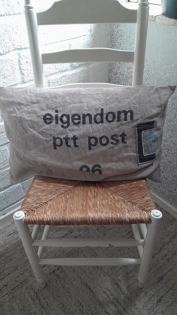 Landelijk sober sierkussen van een PTT postzak, Ophalen of Verzenden, Vierkant