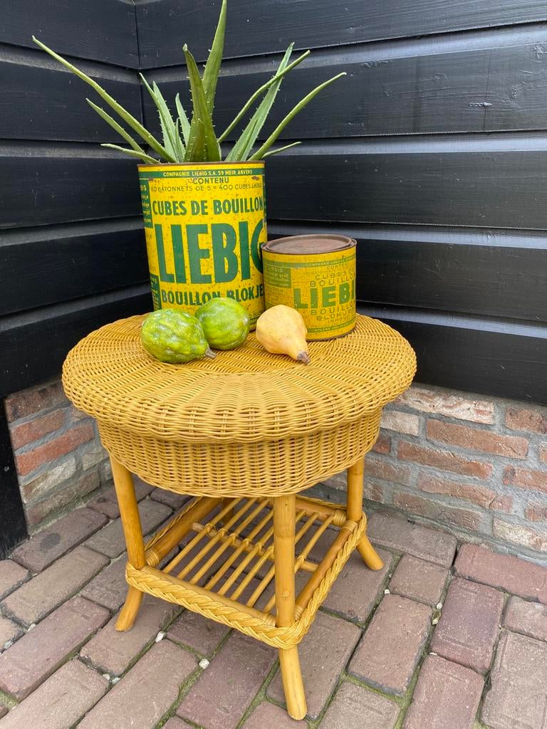 Landelijk rond rieten tafeltje, Tuin en Terras, Tuintafels, Ophalen, Gebruikt, Rond