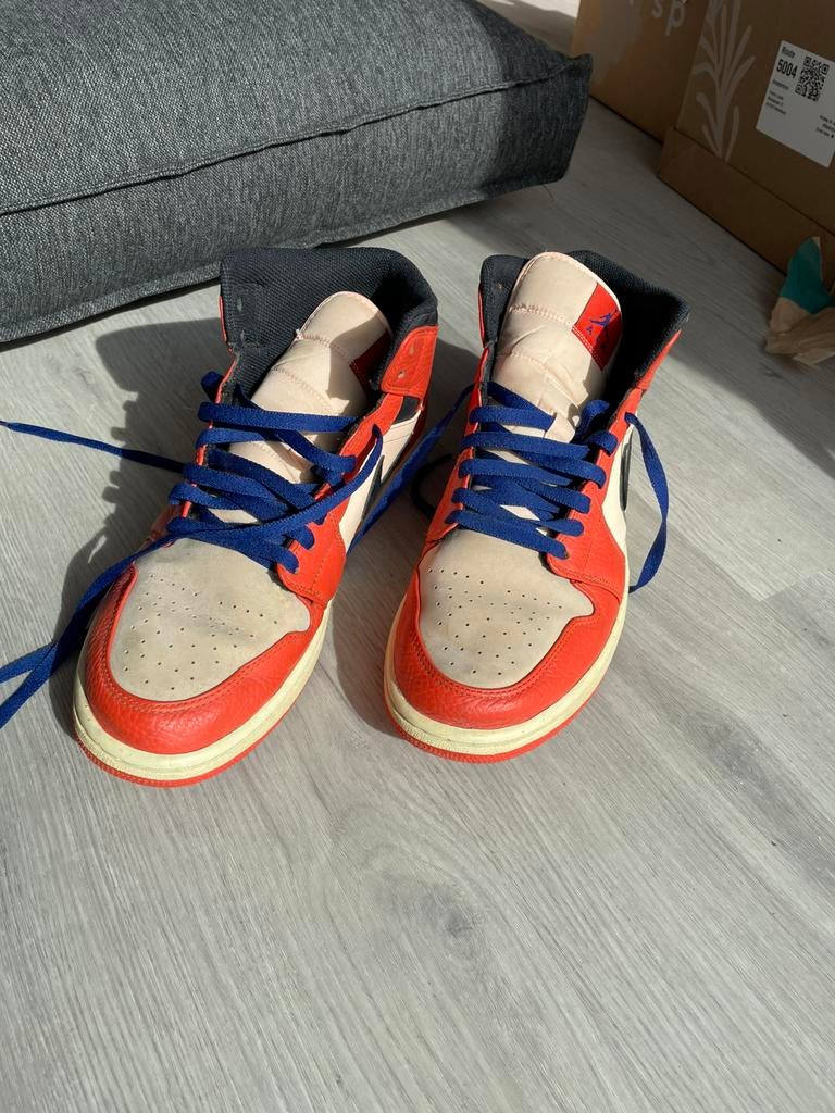 Nike Air Jordan 1 Retro Mid SE' Orange/black-crimson tint, Kleding | Dames, Schoenen, Oranje, Ophalen of Verzenden, Sneakers of Gympen