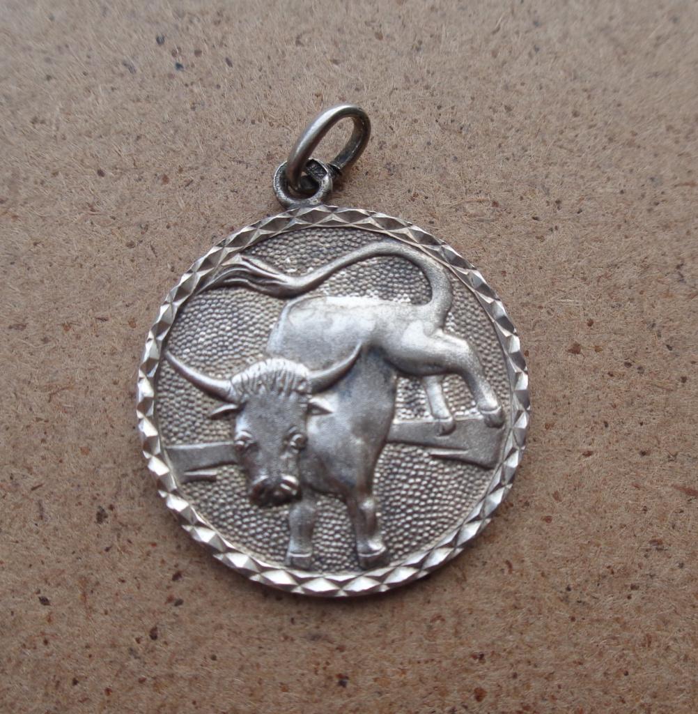 zilveren vintage hanger sterrenbeeld stier [521], Verzenden, Zo goed als nieuw, Kruis of Symbool, Zilver