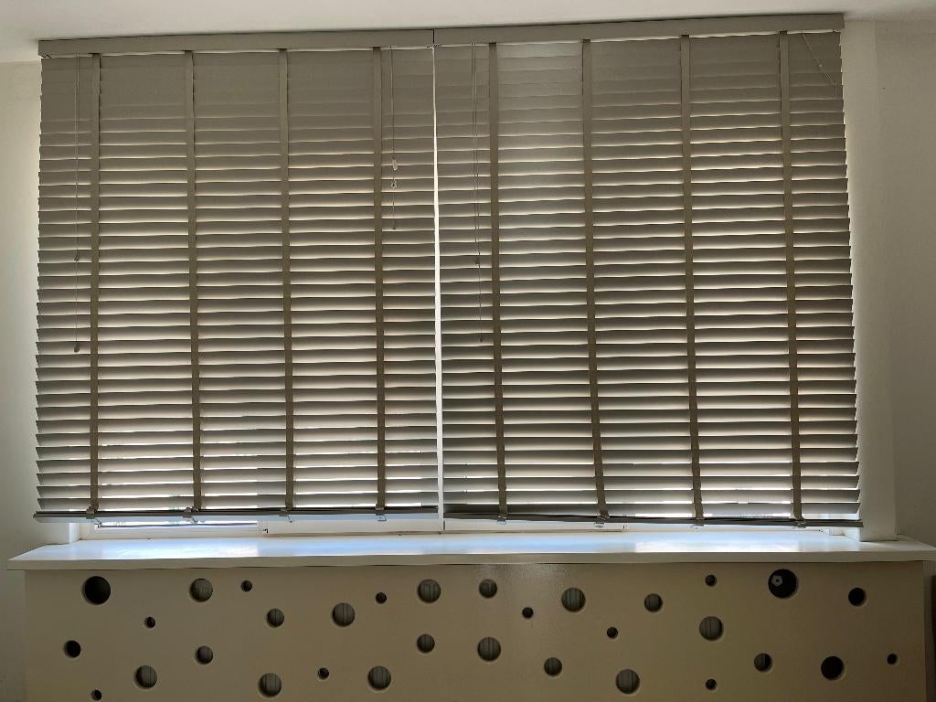 Houten jaloezieën - 120x180cm & 140x180cm - Kleur Leem, Ophalen, 100 tot 150 cm, Crème, Zo goed als nieuw