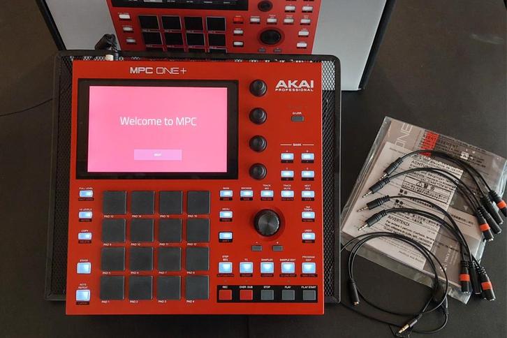 Akai MPC One+ met toebehoren, Muziek en Instrumenten, Synthesizers, Overige aantallen, Overige merken, Ophalen of Verzenden