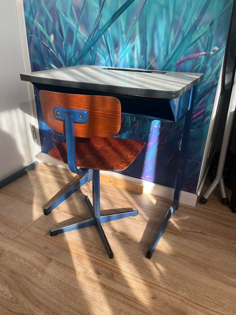 Vintage Kinderbureau met Stoel, Ophalen, Gebruikt