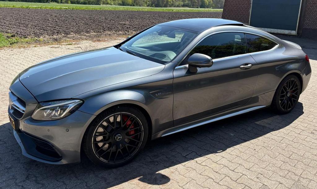 Mercedes-Benz C-Klasse 4.0 C63s AMG Coupe AUT 2017 Grijs, Automaat, Achterwielaandrijving, 4 stoelen, Leder