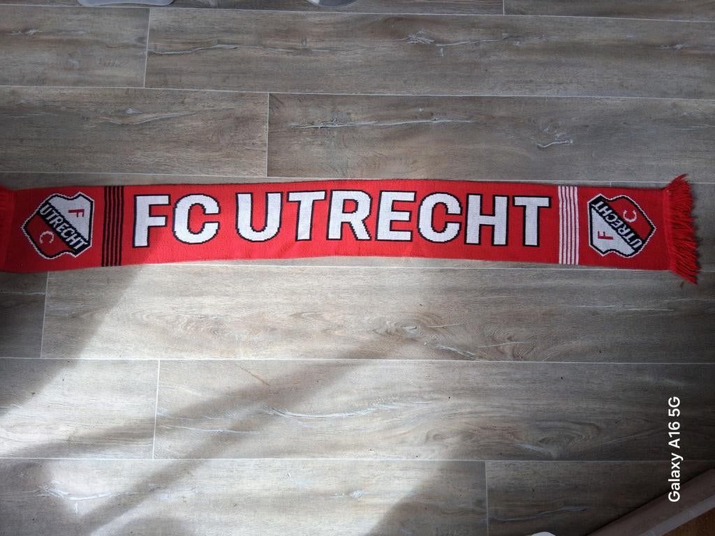 voetbal sjaal fc Utrecht, Ophalen of Verzenden, Zo goed als nieuw, Overige maten, Sjaal