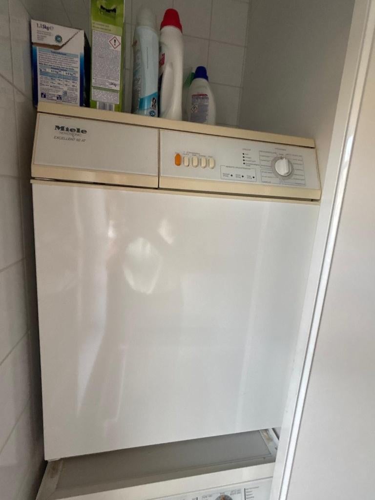 Miele droger Novotronic Excellent 92 AT, Ophalen, 6 tot 8 kg, Gebruikt, Luchtafvoer