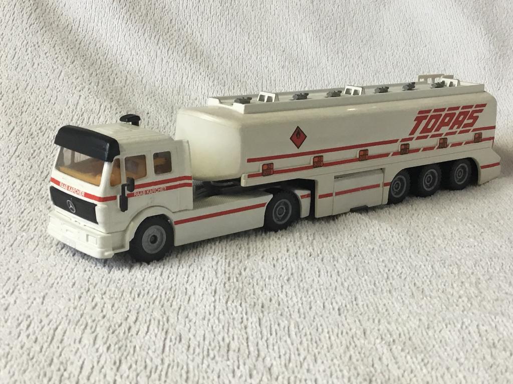 Mercedes vrachtwagen met tanktrailer, Ophalen of Verzenden, Nieuw, Bus of Vrachtwagen, SIKU