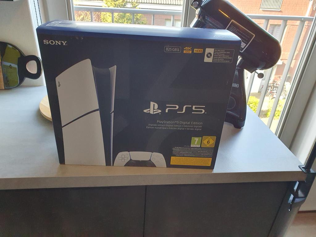 PS5 Digital Edition | 825GB NIEUW IN DOOS, Spelcomputers en Games, Spelcomputers | Sony PlayStation 5, Ophalen, Nieuw, Playstation 5 Digital