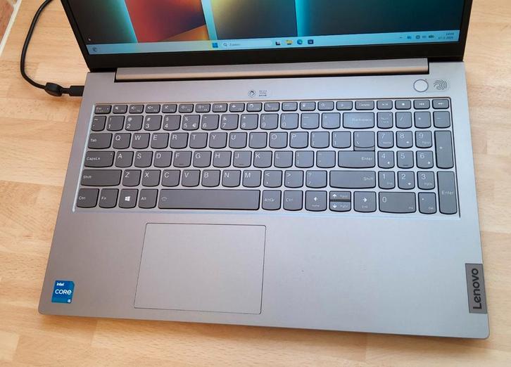 Lenovo ThinkBook met Windows 11 pro en Office software 2024, Computers en Software, Windows Laptops, Zo goed als nieuw, Ophalen