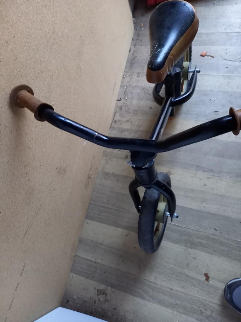 Kinderloopfiets - Zwart met bruin zadel, Ophalen of Verzenden, Gebruikt, Minder dan 16 inch, Onbekend