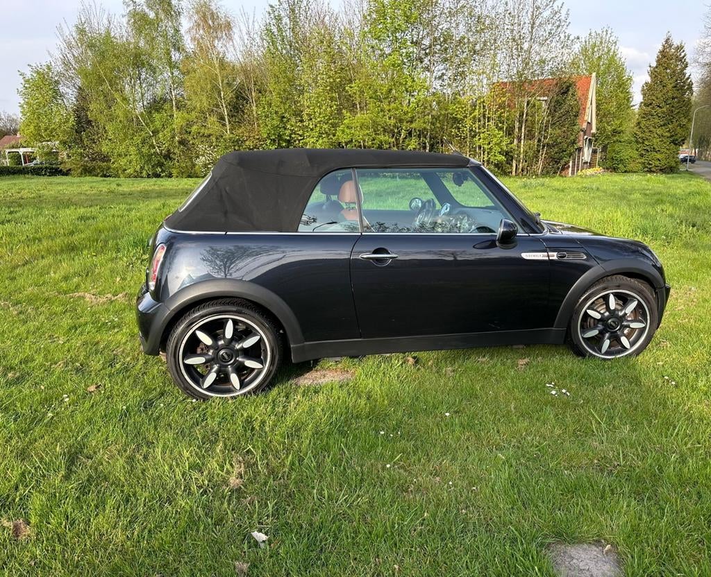 Mini 1.6 16V ONE Cabrio 2008 Zwart, Auto's, 4 cilinders, Cabriolet, 4 stoelen, Zwart