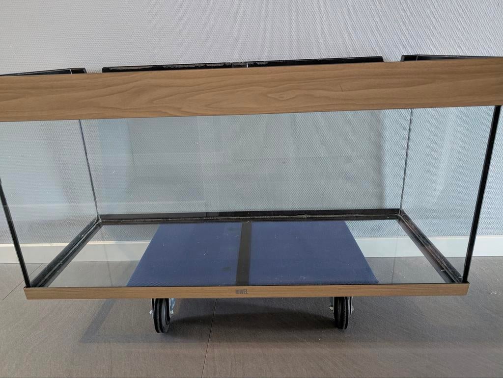 Terrarium/ gerbilarium, Ophalen