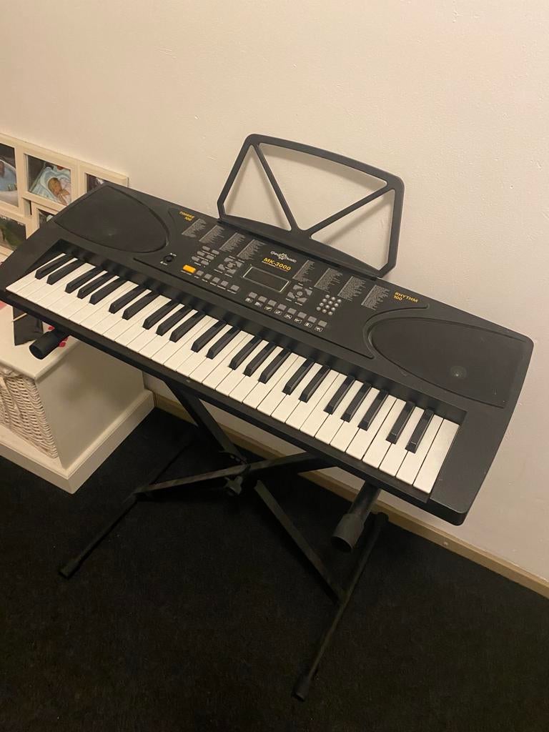 Piano, Muziek en Instrumenten, Keyboards, Ophalen, Zo goed als nieuw, 61 toetsen, Overige merken