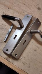 Deurbeslag 2x, Ophalen of Verzenden, Gebruikt, Rvs, Klink of Kruk