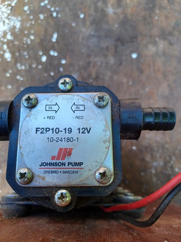 Diesel opvoerpomp Johnson in nieuwstaat, Ophalen of Verzenden, Zo goed als nieuw, Motor en Techniek, Zeilboot of Motorboot