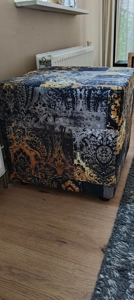 Hocker z.g.a.n, Huis en Inrichting, Banken | Voetenbanken en Poefen, Ophalen, Zo goed als nieuw, Rechthoekig, 75 tot 100 cm