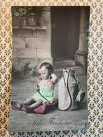 Mille Tendresses - Baby, meisje met melkbus en speen, Verzamelen, Ansichtkaarten | Themakaarten, Ophalen of Verzenden, Voor 1920