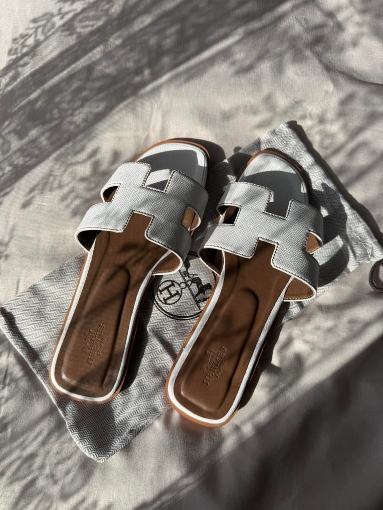 H slippers, Ophalen of Verzenden, Nieuw, Wit, Overige materialen