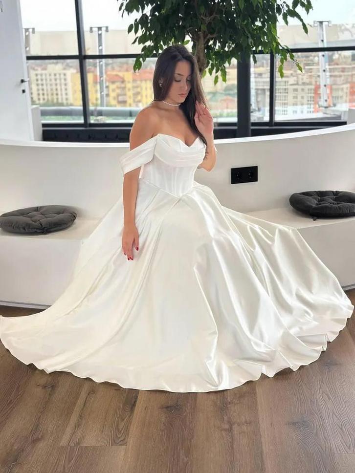 Elegante Bruidsjurk - Maat Small, Kleding | Dames, Trouwkleding en Trouwaccessoires, Zo goed als nieuw, Trouwjurk, Wit, Ophalen