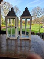 Set van twee witte lantaarns, Huis en Inrichting, Woonaccessoires | Kandelaars en Kaarsen, Ophalen of Verzenden, Overige materialen