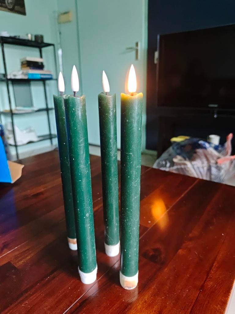 Set van 4 groene LED kaarsen, Huis en Inrichting, Woonaccessoires | Kandelaars en Kaarsen, Kunststof, 25 tot 50 cm, Ophalen of Verzenden