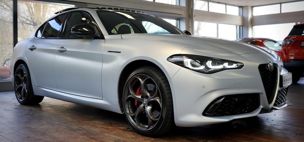 Alfa Romeo Giulia 2.0 T GME AWD Competitzione | Ragazzon | Q, Auto's, Alfa Romeo, Leder, Bedrijf, 1600 kg, Sedan