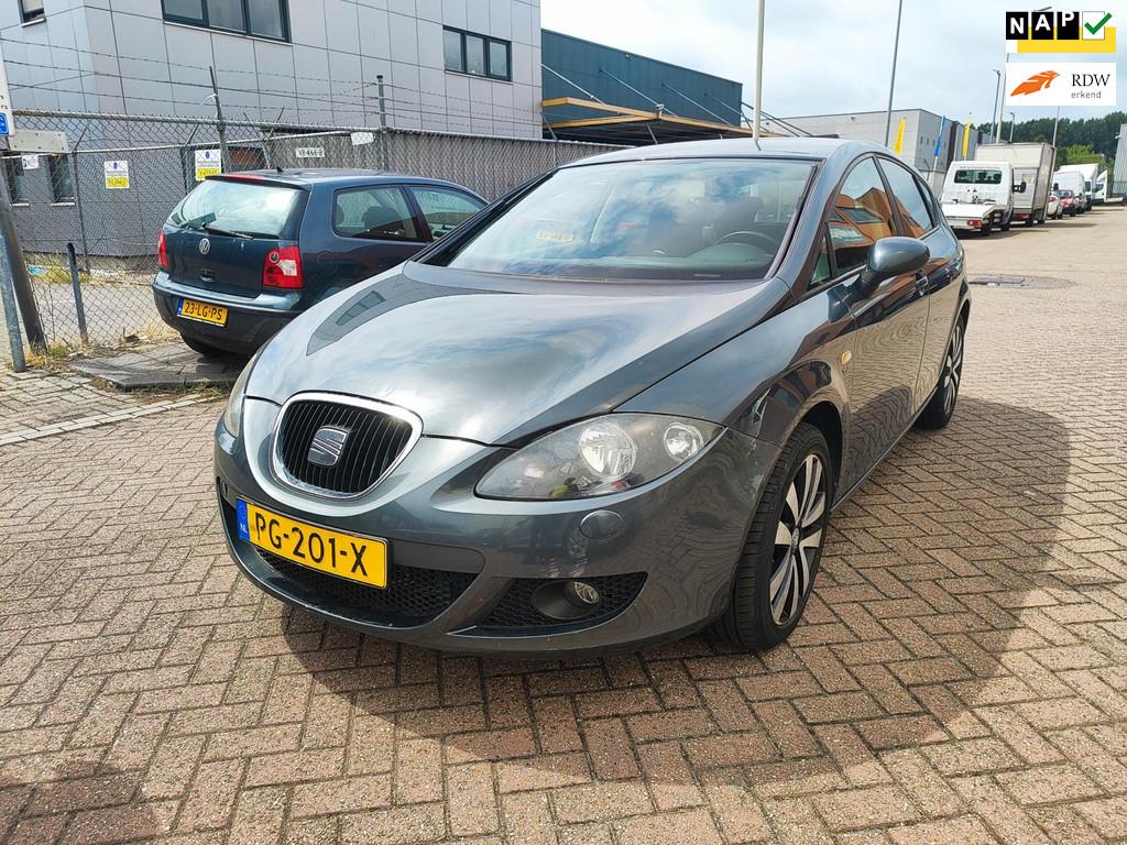 Seat Leon 1.8 TFSI Sport-up AIRCO! LEES TEKST!, Auto's, Voorwielaandrijving, Stof, Gebruikt, 1295 kg