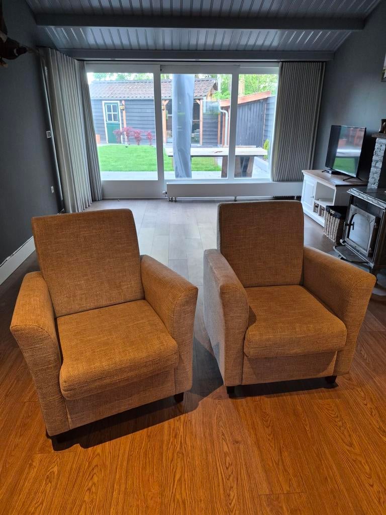 2 nette stoelen, Huis en Inrichting, Ophalen, Zo goed als nieuw