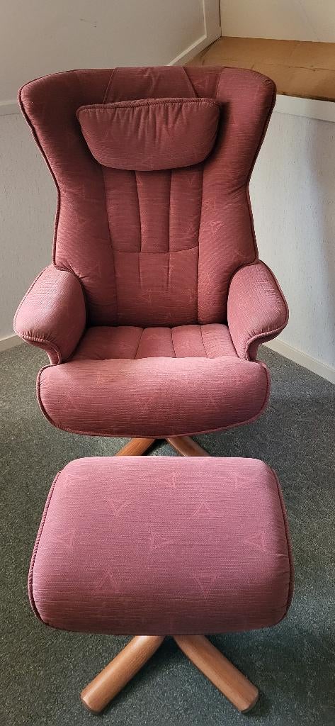 Stoel met voetenbankje, Ophalen, Gebruikt, Stof, Eén