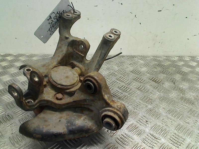 Fusee Links Achter Kia Cee'd Sportswagon (JDC5) 2015, Info@kia.de, Kia Deutschland GmbH, Gebruikt, Theodor-Heuss-Allee 11, Frankfurt am Main 60486, , Duitsland