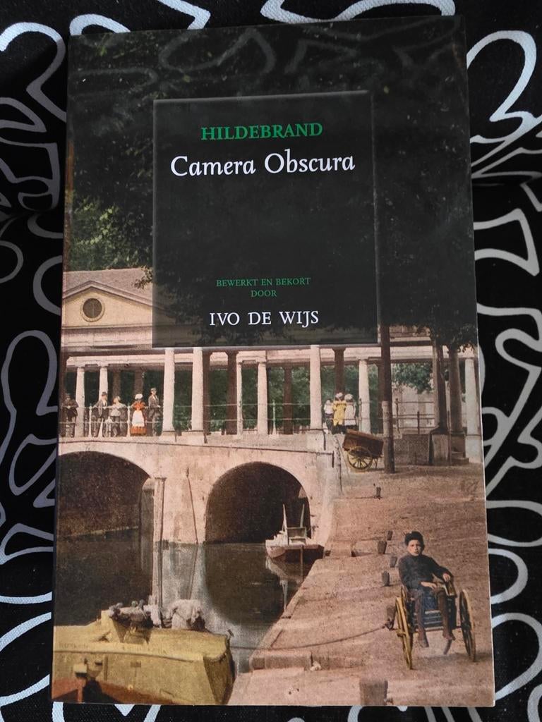 Hildebrand - Camera Obscura (bewerkt door Ivo de Wijs), Boeken, Ophalen of Verzenden